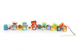 CUBIKA Drvena igračka Nizanje perli- Ribice 13 elemenata